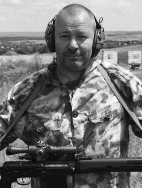 Михаил Развожаев: Сегодня проводили в последний путь снайпера-радиотелефониста, старшего сержанта Сергея Николаевича Понуровского и командира отделения, гвардии рядового Данила Сергеевича Зудина