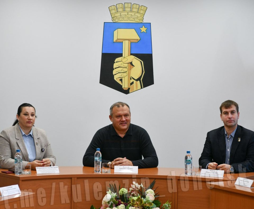 Алексей Кулемзин: Благодарю волонтеров, которые оказывали помощь Дончанам в голосовании за общественные пространства в рамках федерального проекта "Формирование комфортной городской среды"