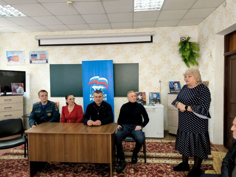 Встречи с трудовыми коллективами в Ленинском районе города Донецка продолжаются