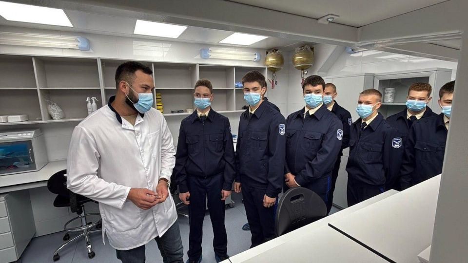 В Донецкой Народной Республике следователи-криминалисты провели экскурсию в лаборатории СЭЦ