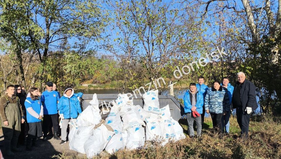 Алексей Кулемзин: В рамках Всероссийской акции «Вода России» сотрудники отдела экологической безопасности администрации г. о. Донецк совместно с представителями Министерства природных ресурсов и экологии ДНР, Управы...