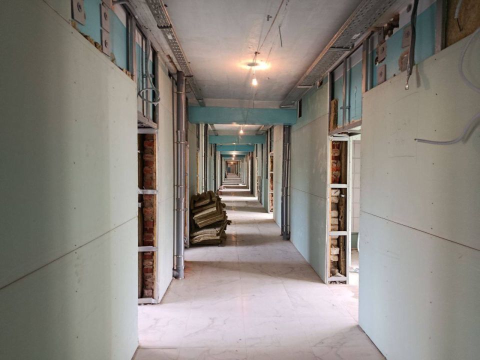 В Донецке, Тельманово и Дебальцево: регионы-шефы ремонтируют сразу три крупных больницы в ДНР