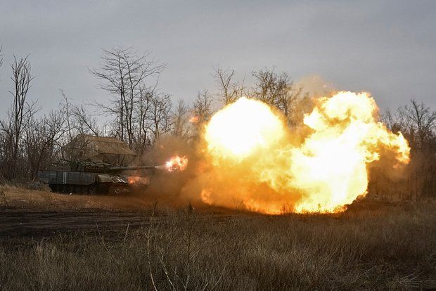 Минобороны: Бронетехника ВСУ пошла на прорыв к окруженным украинским бойцам