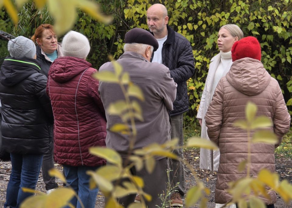 Иван Адамец: Первый заместитель руководителя управы Куйбышевского района, Алина Волкова, провела встречу с жителями улицы Зоологической