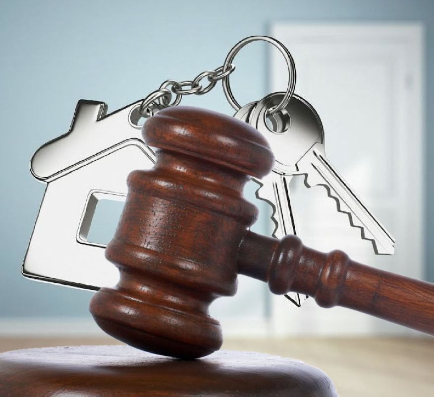 Волновахским районным судом принято решение о предоставлении жилья гражданину взамен утраченного