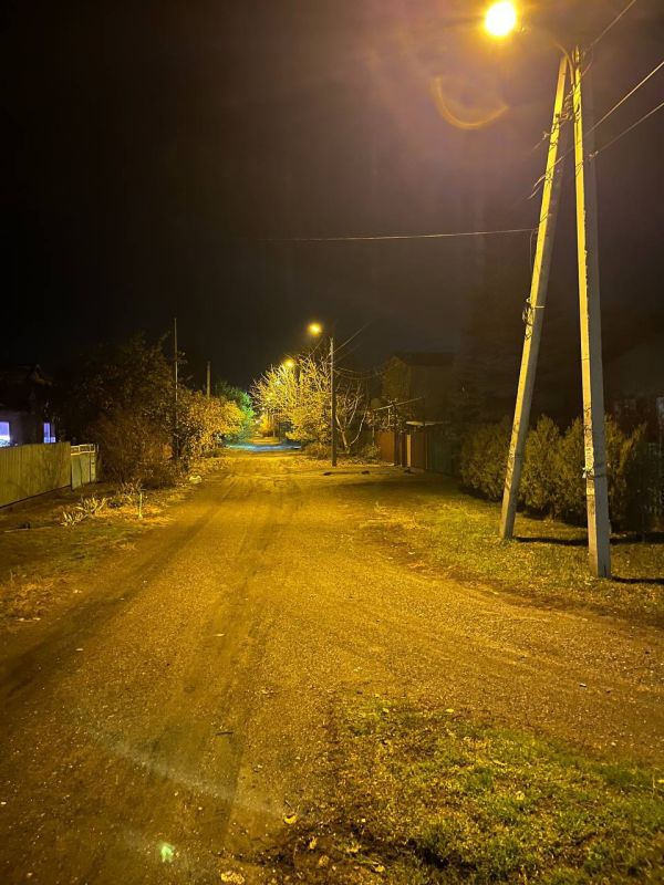 Восстановлено уличное освещение поселка Базарный в Петровском районе, которое не работало с 2022 года из-за обстрелов со стороны ВФУ