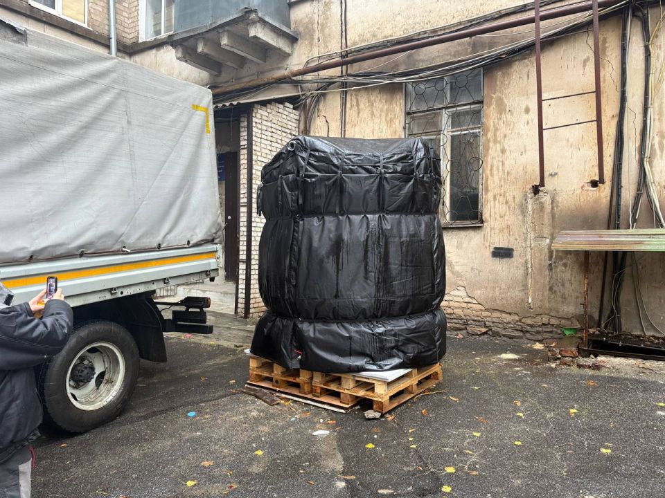 ����� 1600 ����������� � ����� ������� � ���� � �������