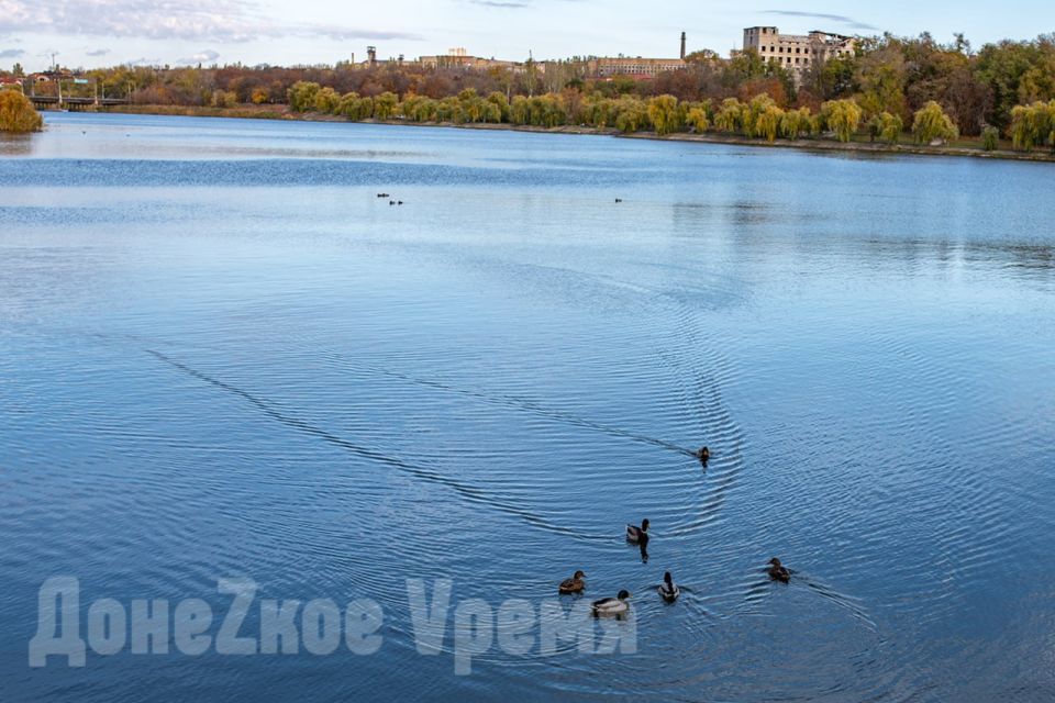 Фотопрогулки по Донецку: золотая осень на Набережной Кальмиуса
