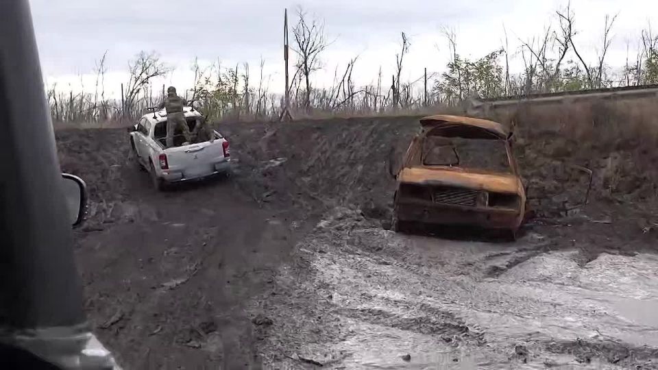 Глава ДНР Денис Пушилин с первым заместителем руководителя Администрации Президента Сергеем Кириенко посетил командные пункты 5-й отдельной гвардейской мотострелковой бригады имени первого Главы Донецкой Народной Республики...