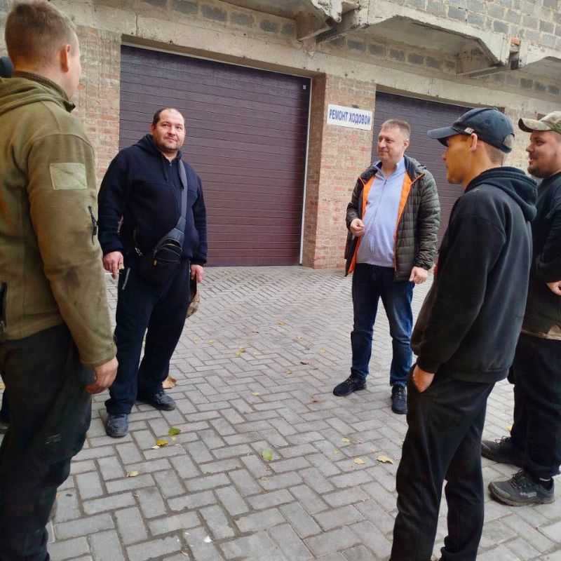 Михаил Меренков: Заместитель руководителя Управы Буденновского внутригородского района Геннадий Хоменок провел рабочую встречу с коллективом предприятия