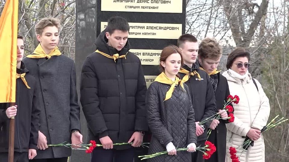 Денис Пушилин: По поручению Владимира Владимировича Путина на средства, выделенные из Резервного фонда Президента Российской Федерации, открыли в столице ДНР военно-мемориальный комплекс на Аллее Героев кладбища «Донецкое...