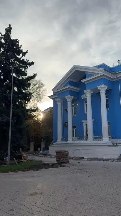 Продолжается ремонт больницы №5 в Ворошиловском районе Донецка