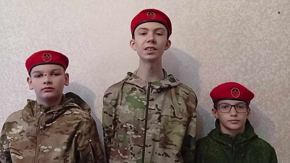 Поздравление бойцов подразделения "Оплот" с днём народного единства от учащихся школы номер 29, города Донецка