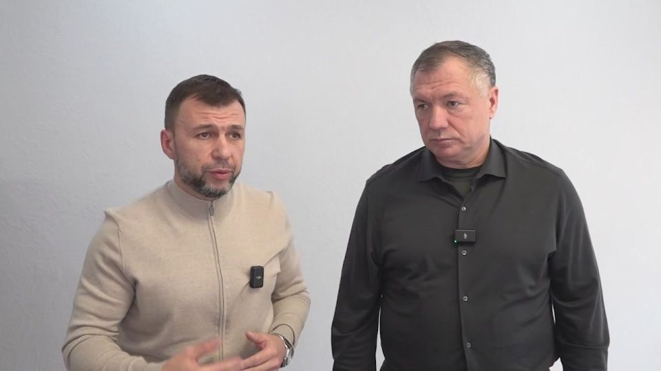Глава ДНР Денис Пушилин и зампред Правительства РФ Марат Хуснуллин обсудили программы социально-экономического развития и восстановления Донецкой Народной Республики на ближайшие годы