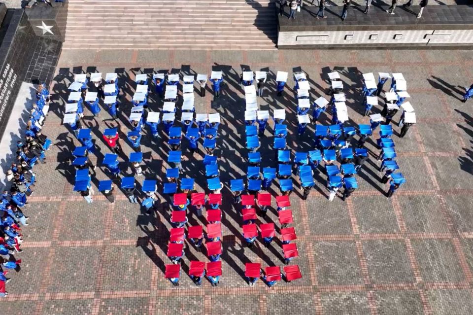    !.            ,      4000 