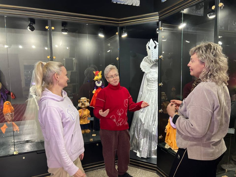   !. 5           ,      . 