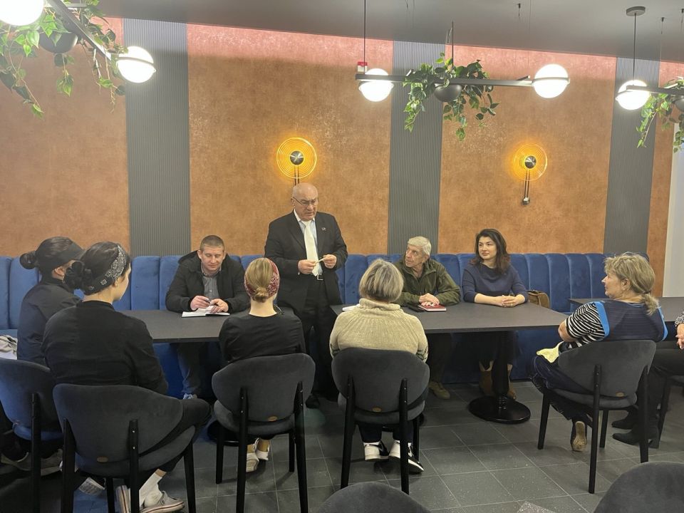         ,         ..   .   ...