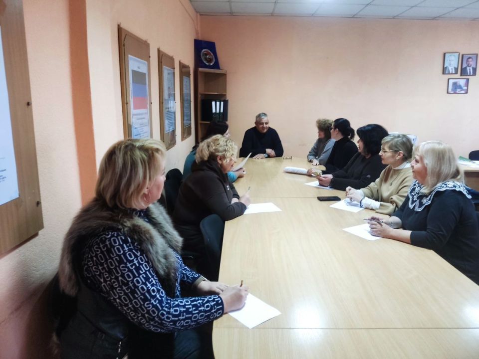 , 6  2025 ,      ,              : . , 194