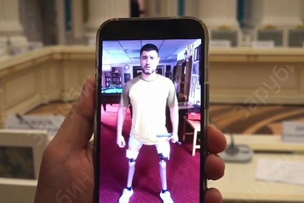 Путину показали видеообращение потерявшего ноги в боях в Донбассе бойца Джабара