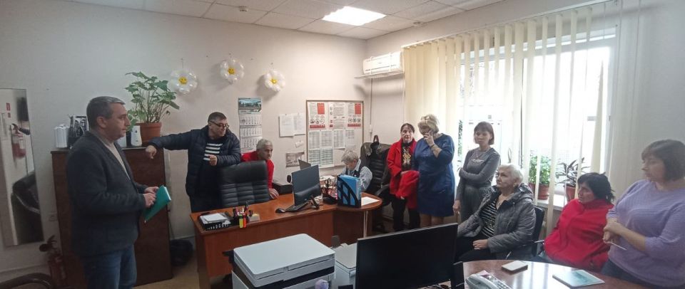 , 10  2025 ,      ,             &quot;&quot;  : . , 4/8