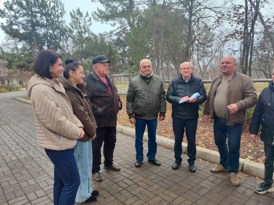 Сегодня, 11 ноября, по поручению Главы ДНР Дениса Пушилина, заместитель руководителя Управы Калининского внутригородского района Администрации городского округа Донецк Вячеслав Пахущий совместно с депутатом Донецкого...