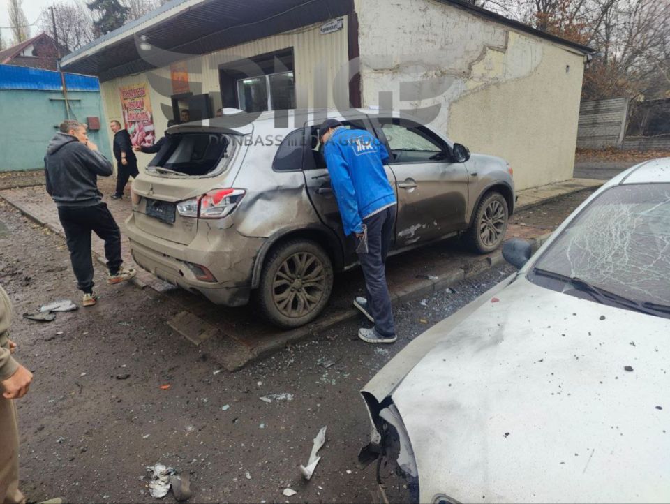 Снова по мирным, мрази. Последствия атаки дрона ВСУ на Бессарабке в Горловке…