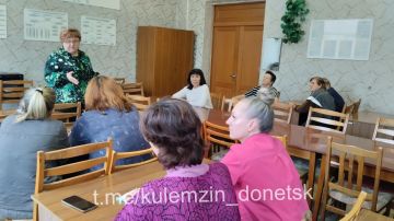 По поручению Главы ДНР Дениса Пушилина, сегодня заместитель главы администрации г. о. Донецк провела встречу с трудовым коллективом школы № 21