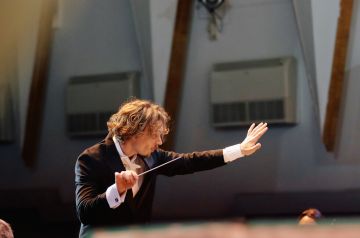 Артисты Донецкой филармонии на время капремонта будут активнее гастролировать