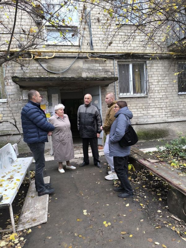 По поручению Главы ДНР Дениса Пушилина в Ворошиловском внутригордском районе продолжаются встречи с населением