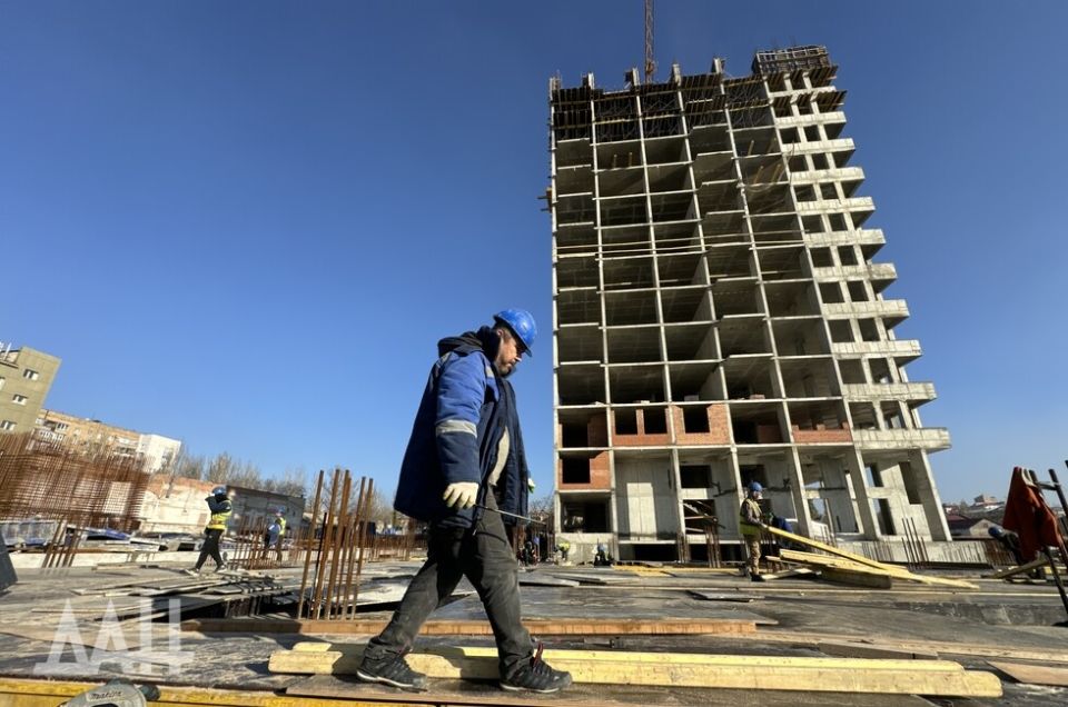 Первый дом «Первого Триумфа»: в центре Донецка активно возводят новый ЖК