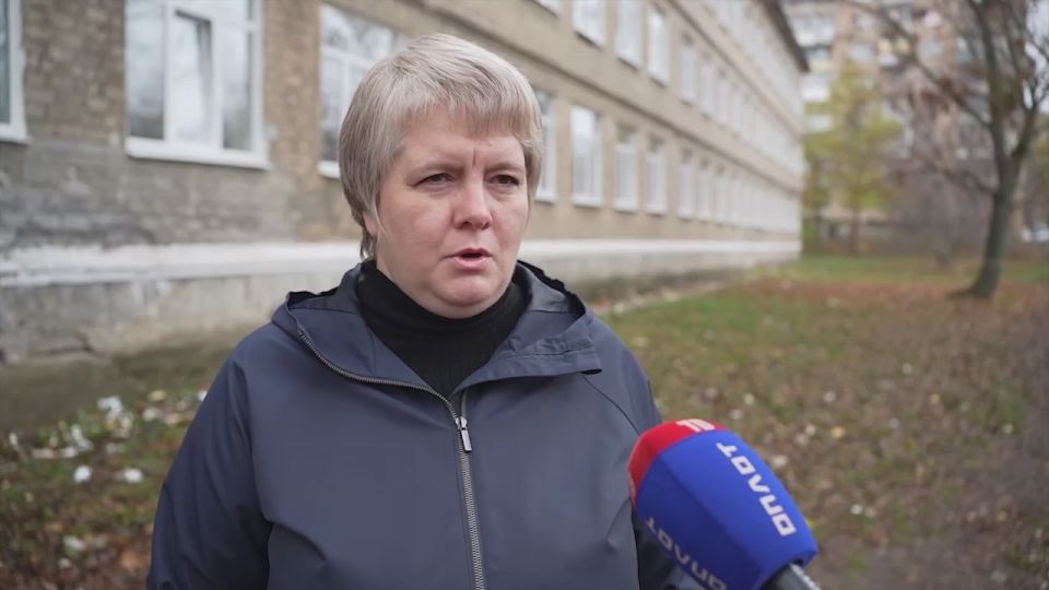 Донецкую школу № 62, пострадавшую от обстрелов ВСУ, восстановят до конца года