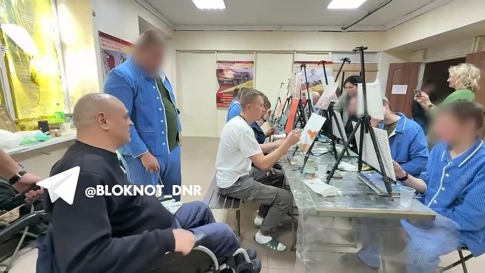 Волонтёры из большой России провели арт-терапию для раненых бойцов ВС РФ