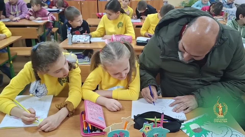Комитет семей воинов Отечества Донецкой Народной Республики посетил детский дом в Амвросиевке