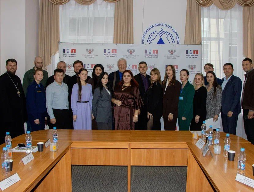  : 18          &quot;         :   &quot;