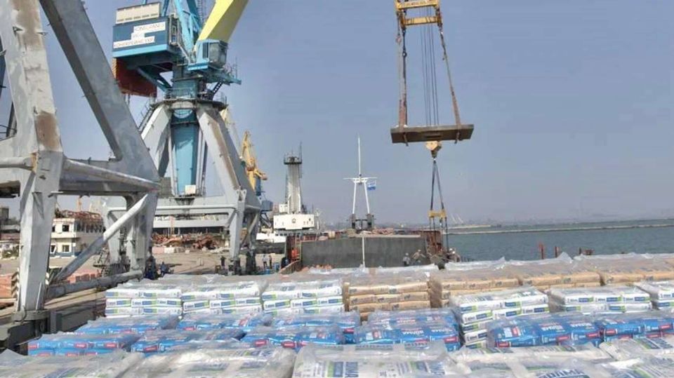 В порту Мариуполя создадут пункт пропуска через границу России