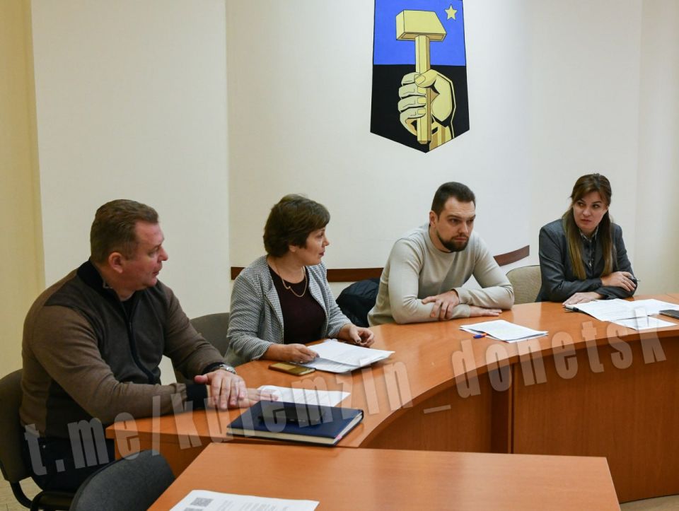        -            , ,    ...