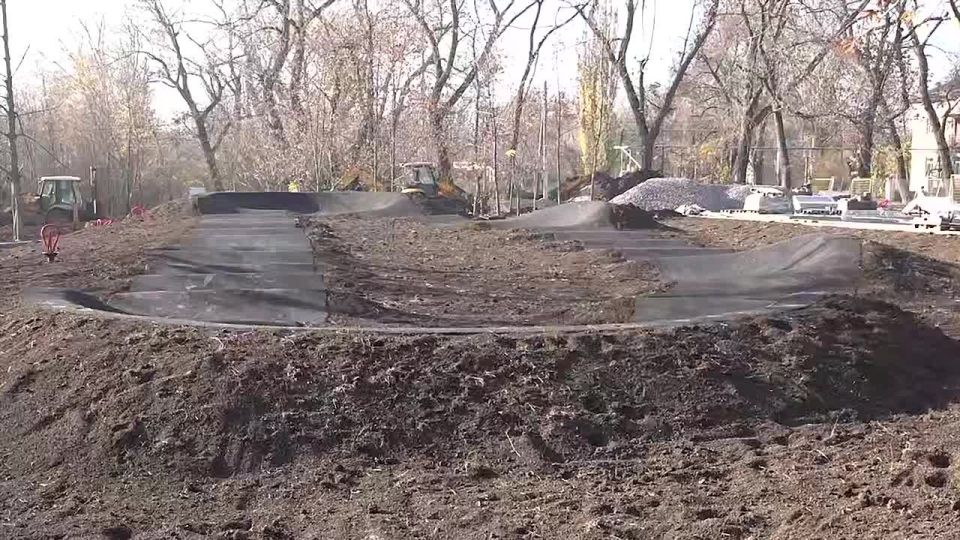 Денис Пушилин: К концу года завершим модернизацию парка Энергетиков, расположенного в Буденновском районе Донецка