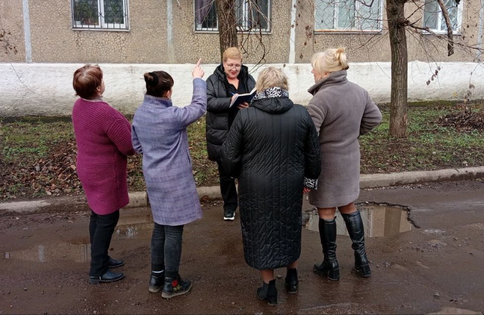 Наталья Бегуненко: По поручению Главы ДНР Дениса Пушилина в Петровском районе продолжаются встречи с жителями района