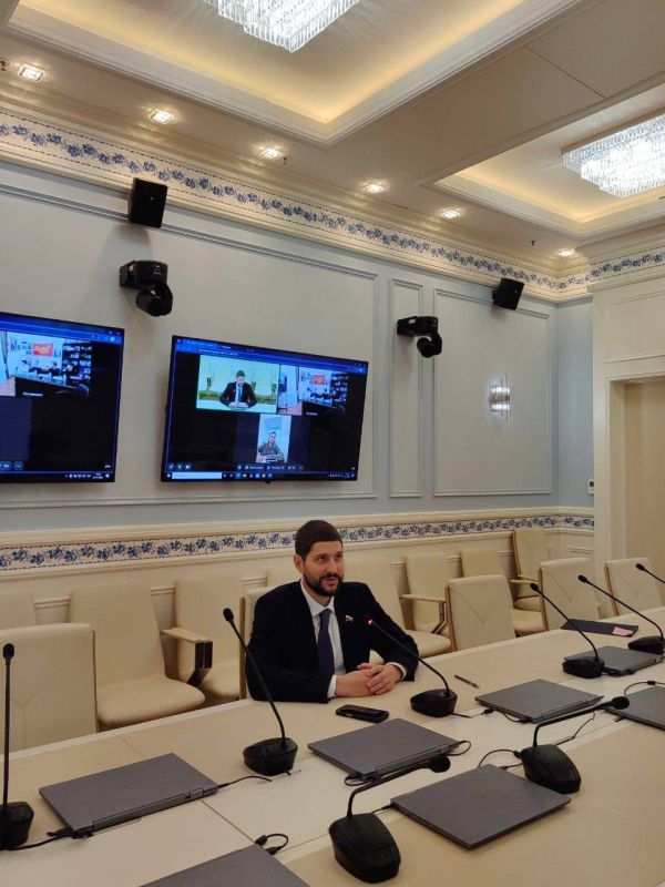  :           10    1   ,     