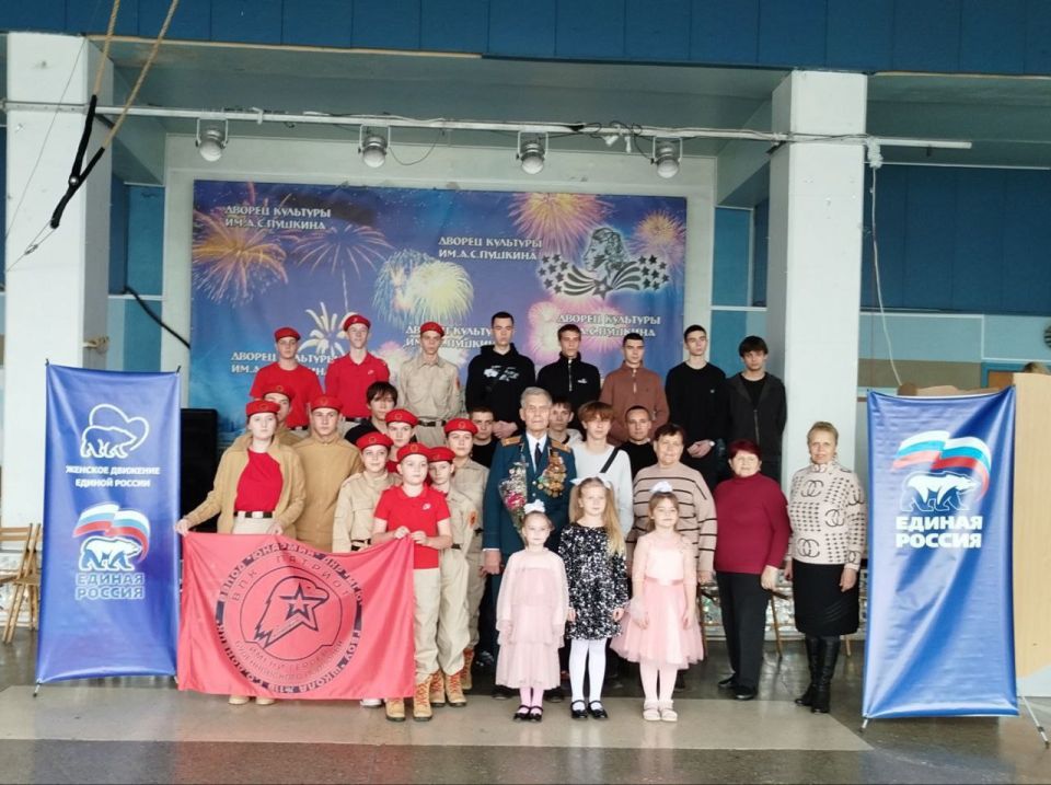 «Есть такая профессия Родину защищать»: Женсовет Будёновского района Донецка провёл встречу сыновей разных возрастов и поколений