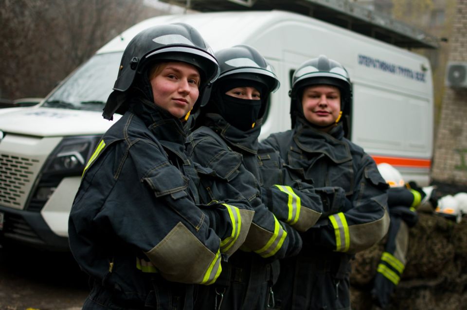 Добровольцы Донецкого РО ВСКС провели тренировку по работе со спасательным инструментом