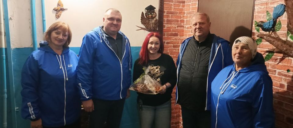 Сегодня, 26 ноября 2025 года, в Кировском районе города Донецк, руководитель Управы Алексей Дмитрюк совместно с депутатом Донецкого Городского Совета ДНР Михаилом Рыбаковым и активистами партии встретились с Ольгой Ясевич...