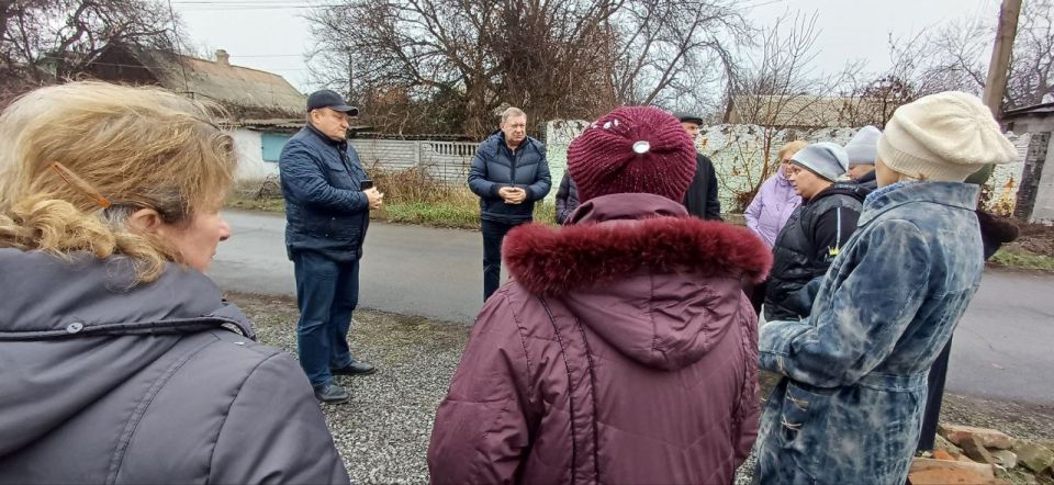 Валентин Левченко: Совместно с депутатом Донецкого городского совета Сергеем Скидановым провел встречу с жителями ул. Чеканная микрорайона «15-й участок»