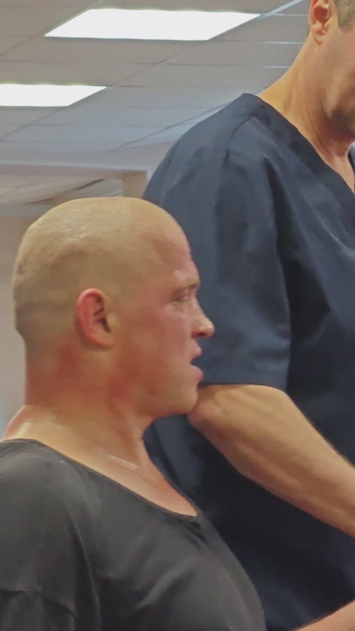 Вениамин Бухалов — пациент нашего центра, который ежедневно доказывает, что сила духа способна преодолеть любые преграды