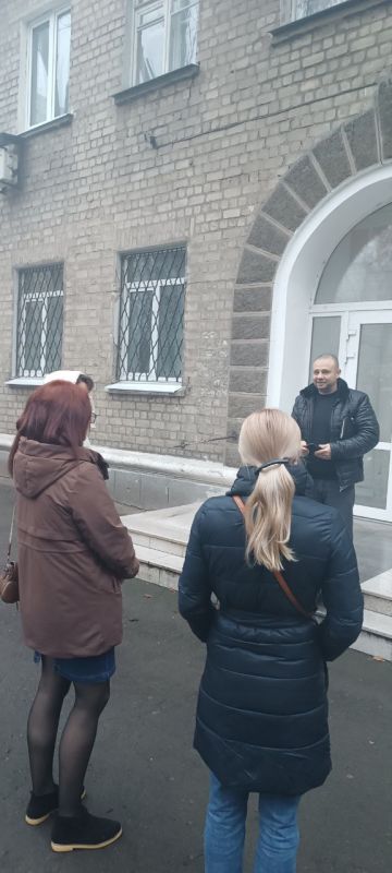 По поручению Главы ДНР Дениса Пушилина в Ворошиловском внутригородском районе продолжаются встречи с населением