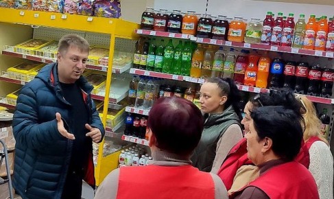 Михаил Меренков: Заместитель руководителя Управы Буденновского внутригородского района Геннадий Хоменок встретился с трудовым коллективом ИП Гайдис