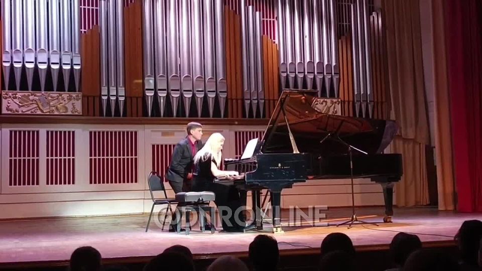 В Донецкой филармонии прошел концерт в рамках фестиваля «Пиано-Форум»