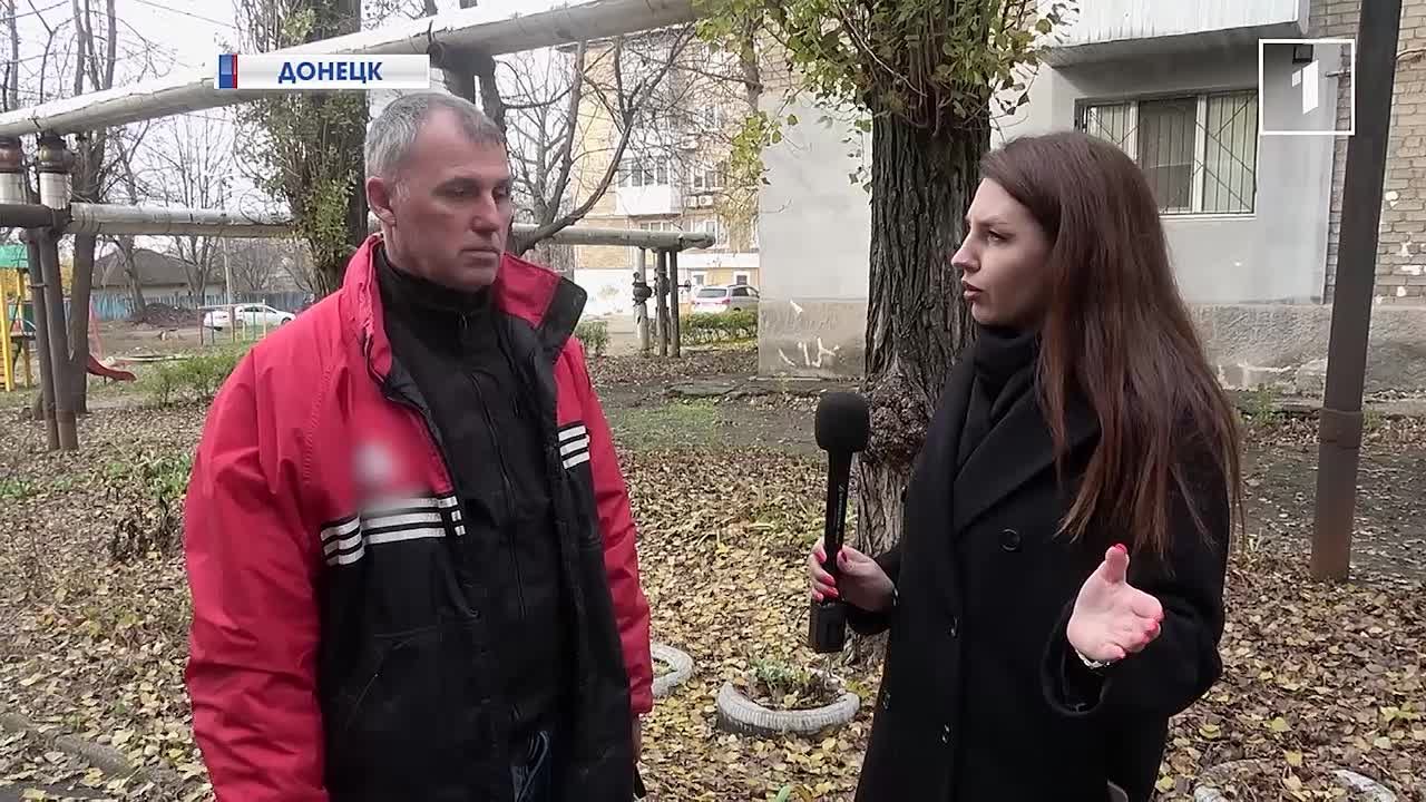 Из ванной виден подъезд! Почему дончане не могут добиться ремонта аварийного дома?