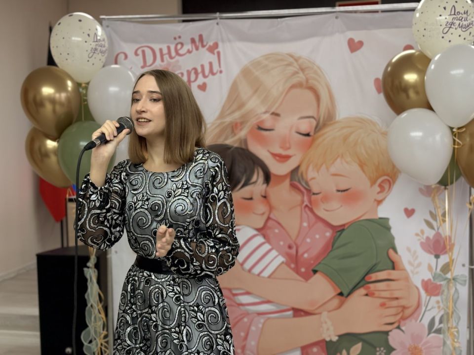 27 ноября в городе Ясиноватая состоялось трогательное торжественное мероприятие, посвященное Дню матери, собравшее матерей павших воинов и ветеранов боевых действий, состоящих на сопровождении местного отделения филиала...