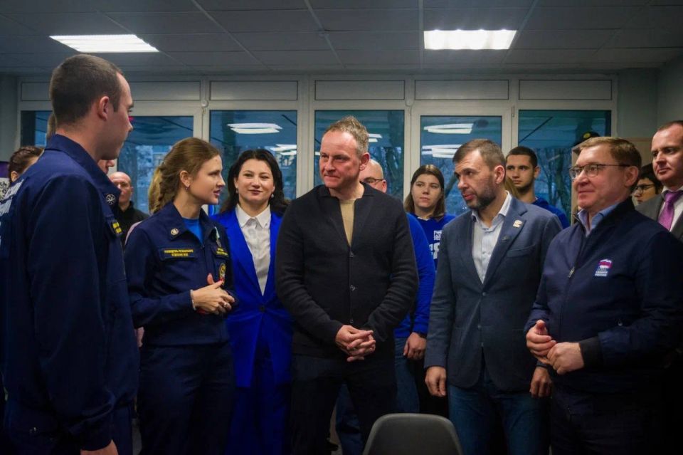 Открыт новый штаб мариупольских добровольцев ЧС